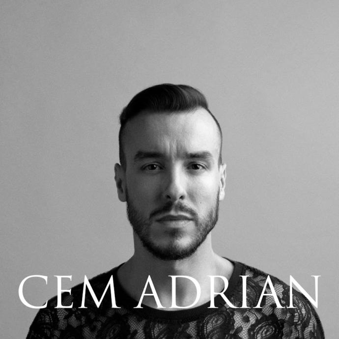 Ben Seni Çok Sevdim İle Ruhumuzun Derinliklerine İşleyen Cem Adrian Şarkıları!