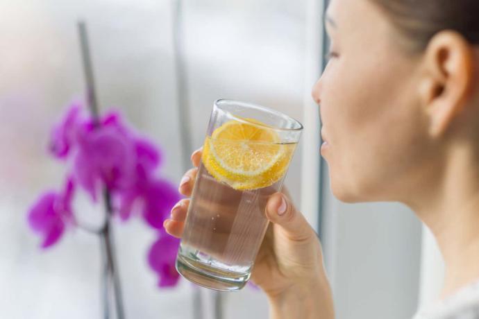 Sabahları Limonlu Su İçmek İçin 5 Neden!