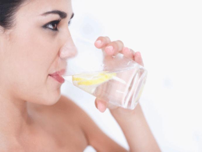 Sabahları Limonlu Su İçmek İçin 5 Neden!