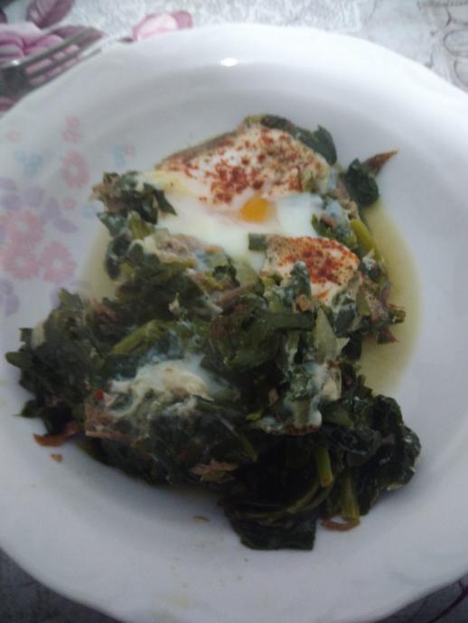 Kavurmalı Yumurtalı Ispanak Tarifi