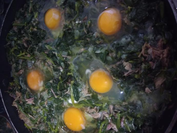 Kavurmalı Yumurtalı Ispanak Tarifi
