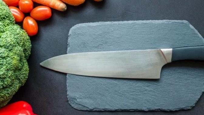 Her Şeyin Bir Kolayı Var! Paslanmış Bıçaklar Nasıl Temizlenir?