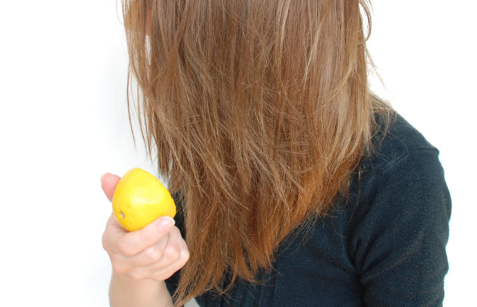 Saç Bakımının Olmazsa Olmazı: Limon Suyu