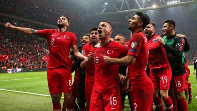 Euro 2020 Vitrininde Parlamaya Hazırlanan 7 Türk!