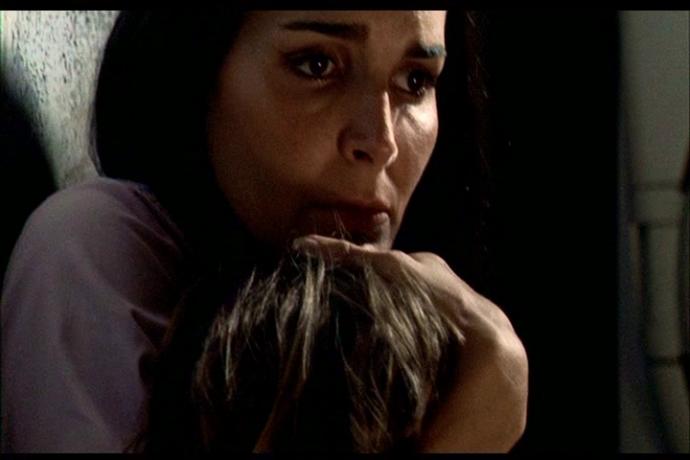 Öksüz Kalan İki Çocuğun Dramı: Glass House The Good Mother