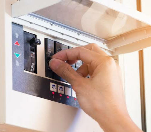 Sesimi Duyan Var mı? Deprem Anında ve Sonrasında Yapılması Gerekenler!