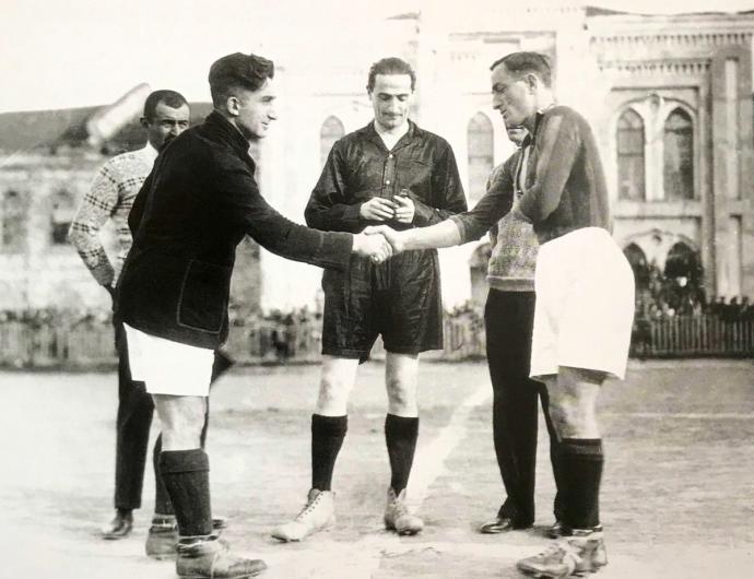 Soyadını Atatürkün Bizzat Verdiği Bir Futbol Efsanesi: Zeki Rıza Sporel!