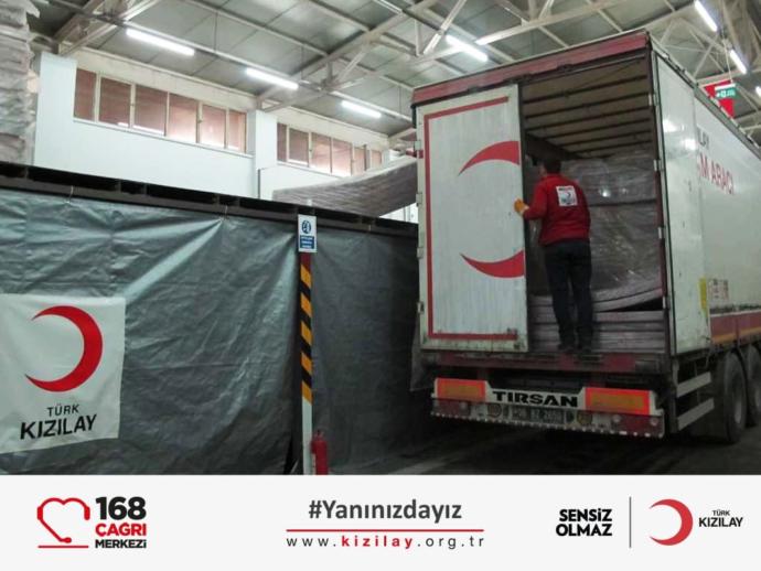 Kızılay Deprem Bölgesinde: Tüm Gücümüzle #Yanınızdayız