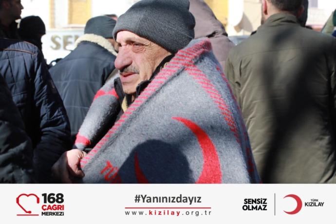 Kızılay Deprem Bölgesinde: Tüm Gücümüzle #Yanınızdayız