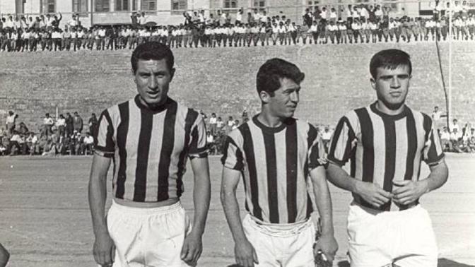Boyu Küçük İçindeki Futbolcu Büyük Olan Bir Fenerbahçeli: Mikro Mustafa!