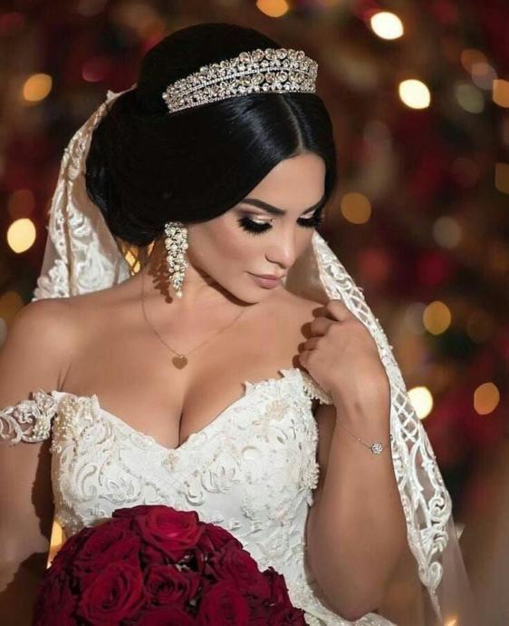 Kusursuz Düğün Makyajı İçin Atılması Gereken Adımlar Nelerdir?