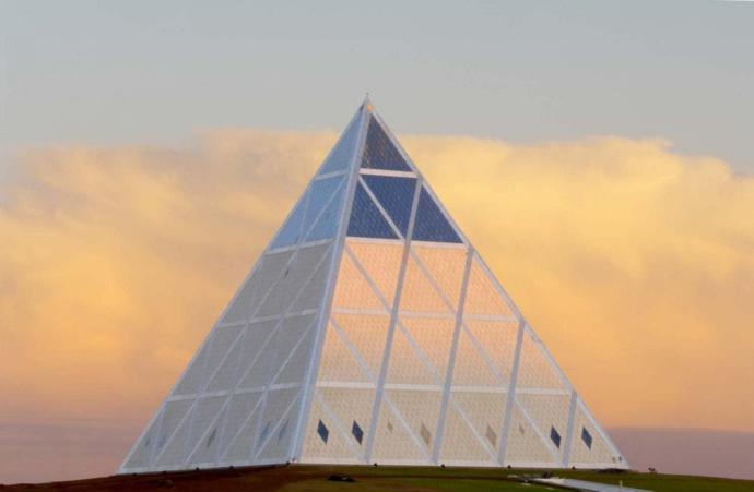 Hoşgörü ve Barış piramidi.