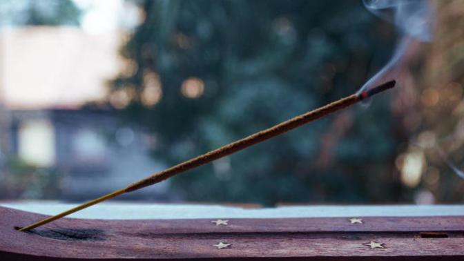 Egzotik Kokularıyla İnsanı Huzura ve Dinginliğe Ulaştıran Tütsüler