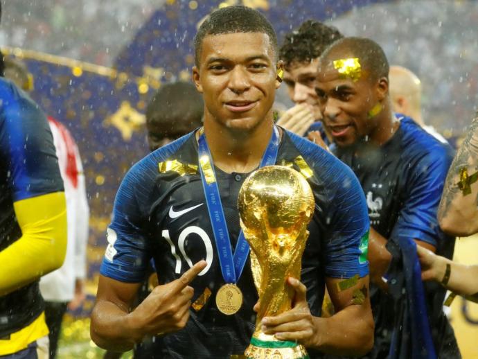 Futbol Dünyasının Yeni Yıldızı, Rekorların Adamı: Kylian Mbappe!