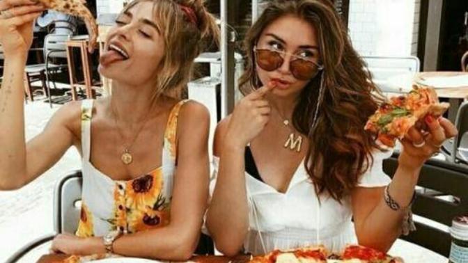 Aşırı Yemek Yeme İsteğinin Önüne Geçmenin 4 Yolu!