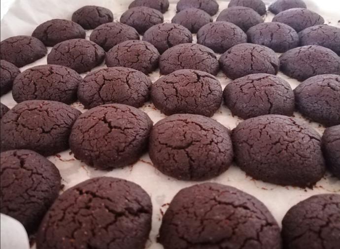 Çayın Yanında Brownie Tadında Kakaolu Islak Kurabiye Yapmaya Ne Dersiniz?