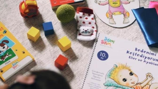Bebeğiyle Kaliteli Vakit Geçirmek İsteyen Anneler İçin 0-4 Yaş Arası Çocuklara Aktiviteler: Adım Adım