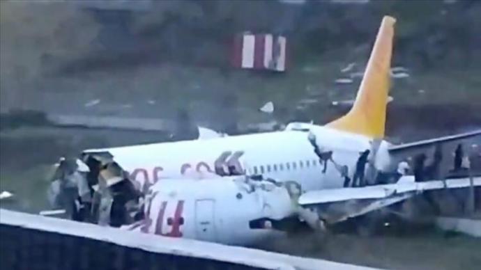 Sabiha Gökçende Pistten Çıkan Uçak Parçalandı: 3 Yolcu Hayatını Kaybetti