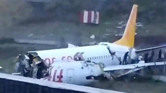 Sabiha Gökçen'de Pistten Çıkan Uçak Parçalandı: 3 Yolcu Hayatını Kaybetti