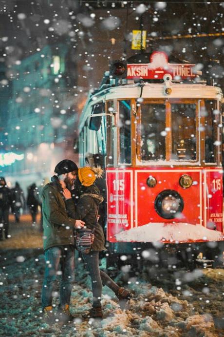 Sevgililer Gününde Yapımı Kolay Saç Modelleriyle Sevgilinizi Etkilemeye Ne Dersiniz?