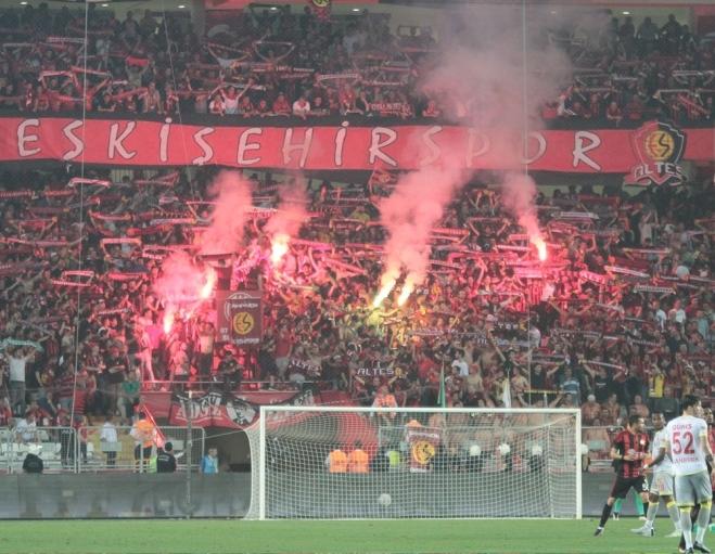 İmkansızlıklardan Var Olma Mücadelesine: Eskişehirsporun Genç Futbolcuları Takdir Topluyor!