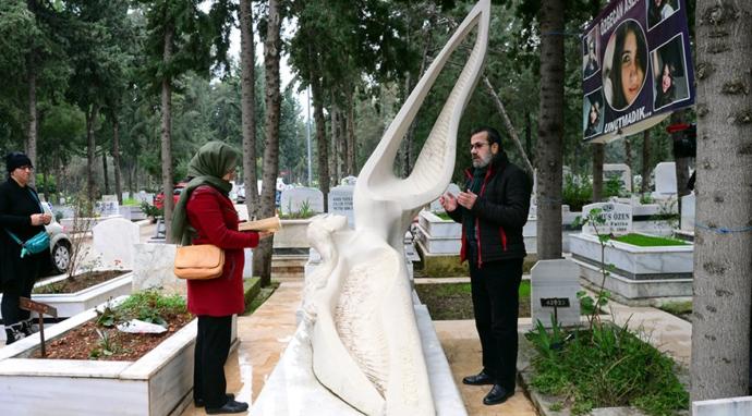 2015te Katledilen Özgecan Aslan Mezarı Başında Anıldı