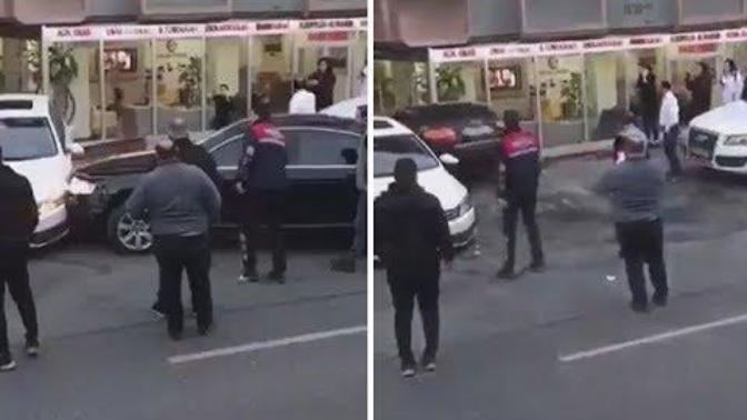 Çılgına Dönen Sürücü Dehşet Saçtı: Yanlış Yere Park Eden Araca Defalarca Çarptı!