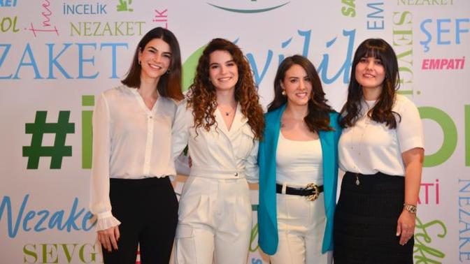 #İyiKalpliOl! Aslı Bekiroğlu’nun Siber Zorbalıkla Mücadelesi İçin Düzenlenen Basın Toplantısına Biz de Katıldık!