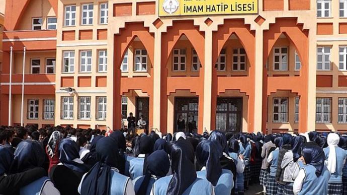 Birkaç Söz: İmam Hatip Lisesinde Öğrenci Olmak
