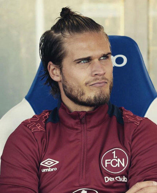 Rurik Gizlason