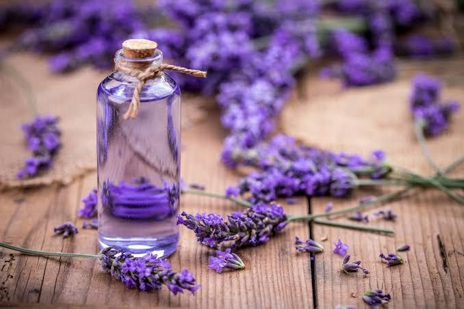 Duş Keyfini Uzatmak İçin Aromaterapik Yağ Tavsiyeleri