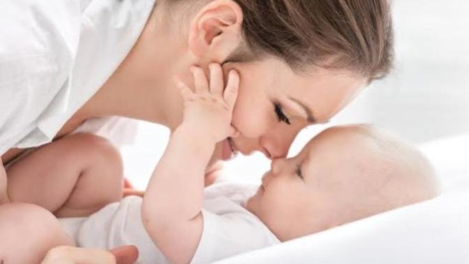 Komuta Tamamen Onlarda: Hamilelik Dönemini Yöneten Hormonlar ve İşlevleri!
