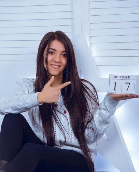 Bir Daha Yakmak İçin: Şarkıları Bağımlılık Yapan 2019un En İyi Çıkış Yapan Kadın Şarkıcısı Sura İskenderli KizlarSoruyorda!
