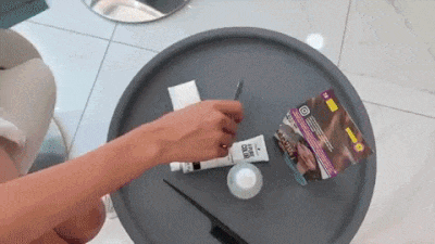 Saçlarının Güzelliğiyle Dikkat Çeken Kadınların Çok Önem Verdiği 8 Şey