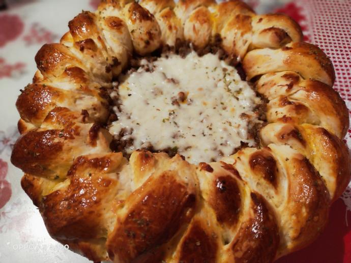 Görüntüsü Kadar Tadı da Enfes Olan Poğaçalı Pizza Tarifim