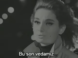 Siz Giderken Dur Demeyen Sevgilinin Aklından Geçen Olasılıklar!