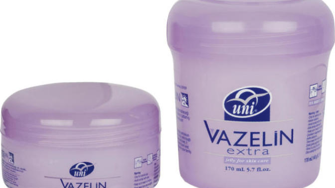 Vazelin - En ekonomik nemlendirici. Neler yapabiliriz?