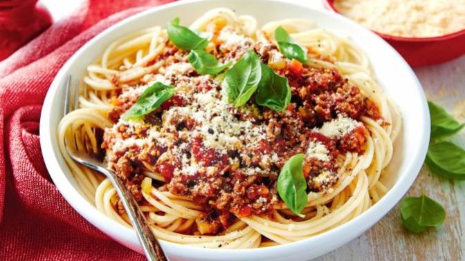 Yemeye Doyamayacağınız İtalyan Usulü Spagetti Tarifi!