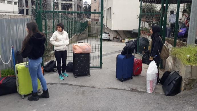 İstanbulda yurtlar karantina için boşaltılıyor