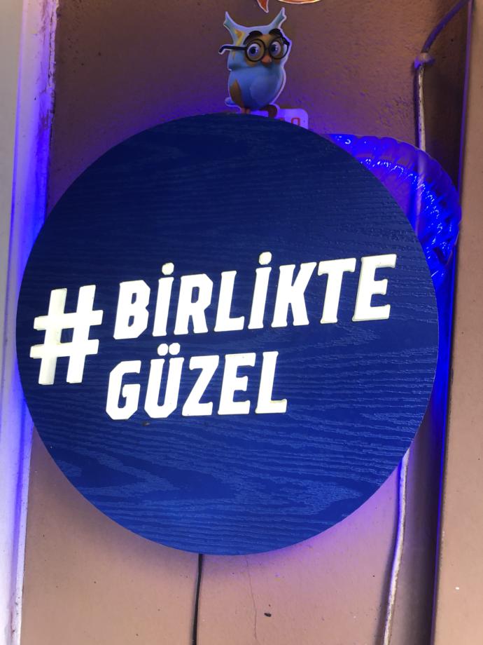 Sosyal Mesafeye Saygı Duymayan Paylaşımları Kolonyayla Kovalayan Şubat Ayı Moderatörleri!