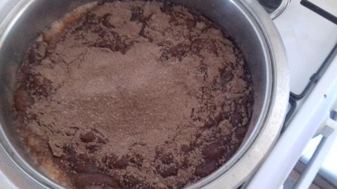3 Malzeme ile Dünyanın En Gösterişli Pastasını Yapmaya Ne Dersin?
