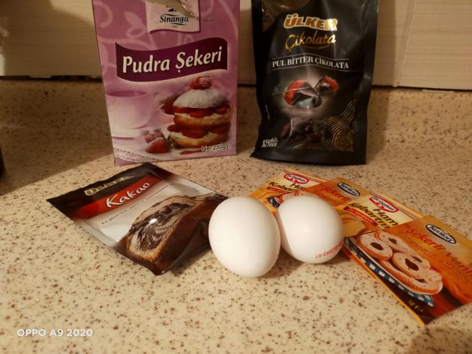 Çayların Yanına Damla Çikolatalı Kakaolu Enfes Kurabiye