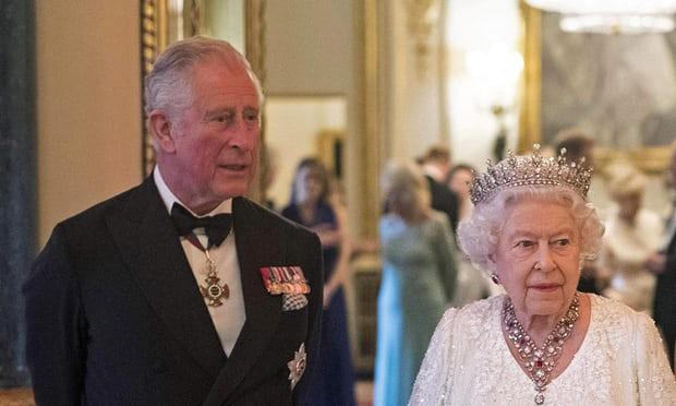 Prens Charles ve Kraliçe Elizabeth