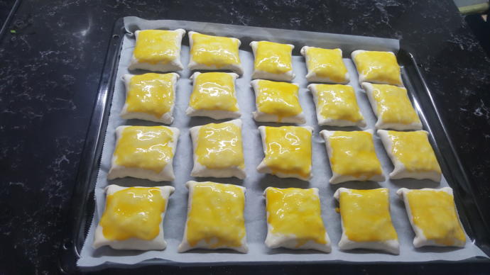 Hızlı, Pratik, Can Kurtaran Sucuklu Milföy Böreği!