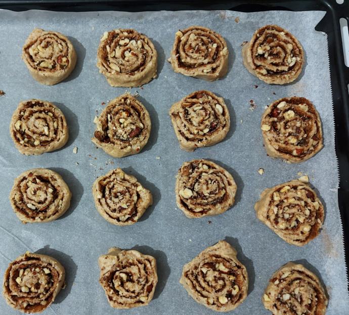 Doyurucu ve Lezzetli Bir Atıştırmalık: Tarçınlı, Fındıklı Çörek Tarifi!