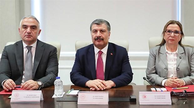 Koronavirüs Bilim Kurulu üyeleri ve Bakan Koca