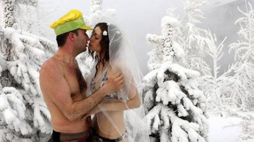 Everest’in Tepesinde Evlenmek İster Misin?