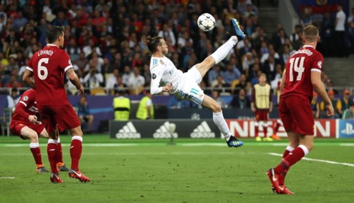 Futbol Tarihinin En İyi 4 Rövaşata Golü!