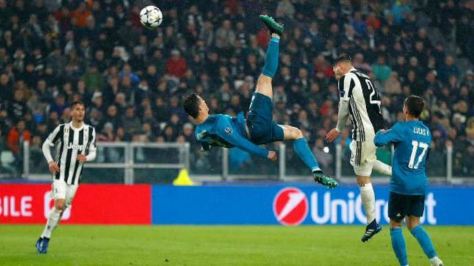 Futbol Tarihinin En İyi 4 Rövaşata Golü!