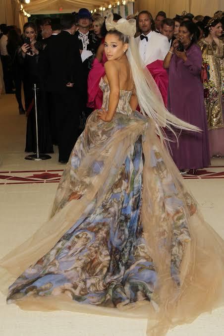 Met Gala Ünlülerini Eleştiriyorum! Kim Daha Şık? Kim Ne Giymiş? Beraber Bakalım mı?🎉